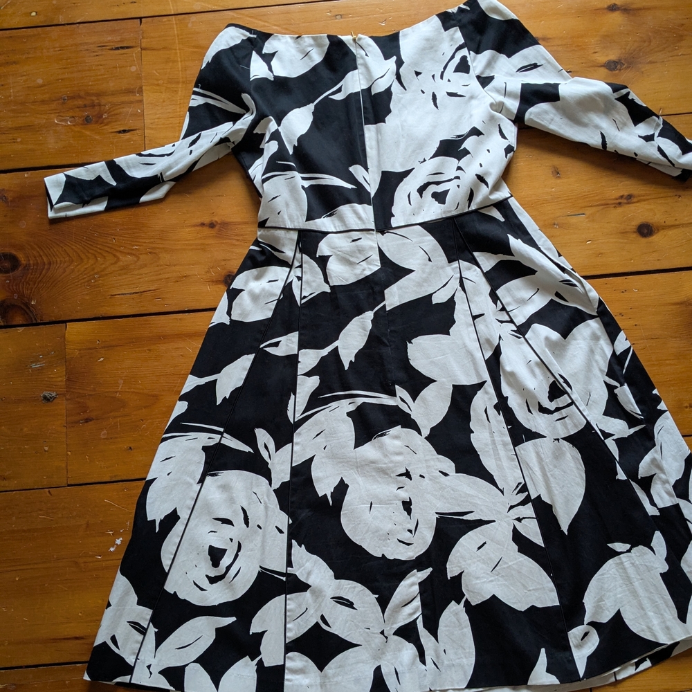 Donna Karan Black White Floral Dress Size 10 Fit Flare Cocktail